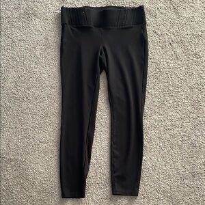 One 5 One Black Pull On Stretch Ankle Pants | Size Medium